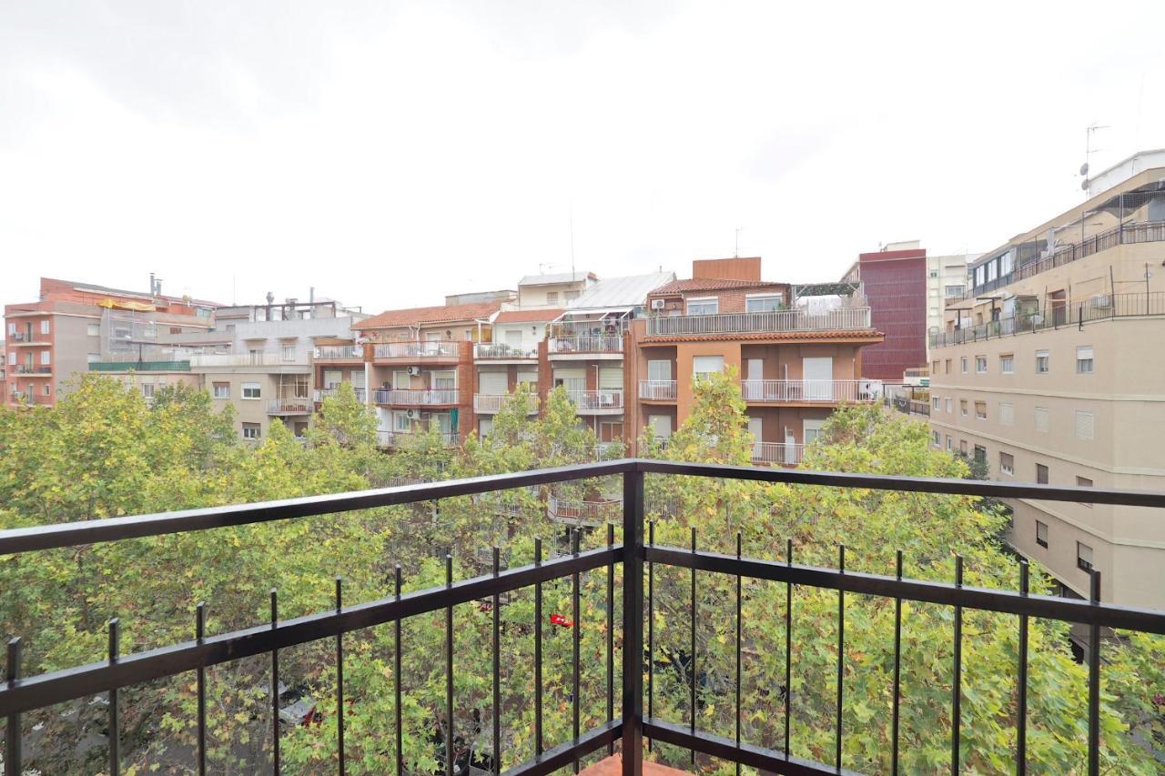 Hostal Ballestero Barcelona Bagian luar foto