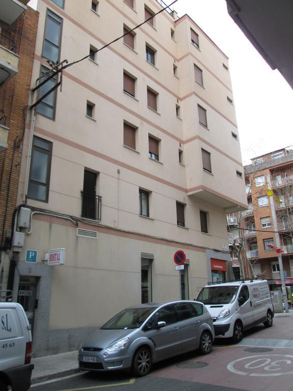Hostal Ballestero Barcelona Bagian luar foto